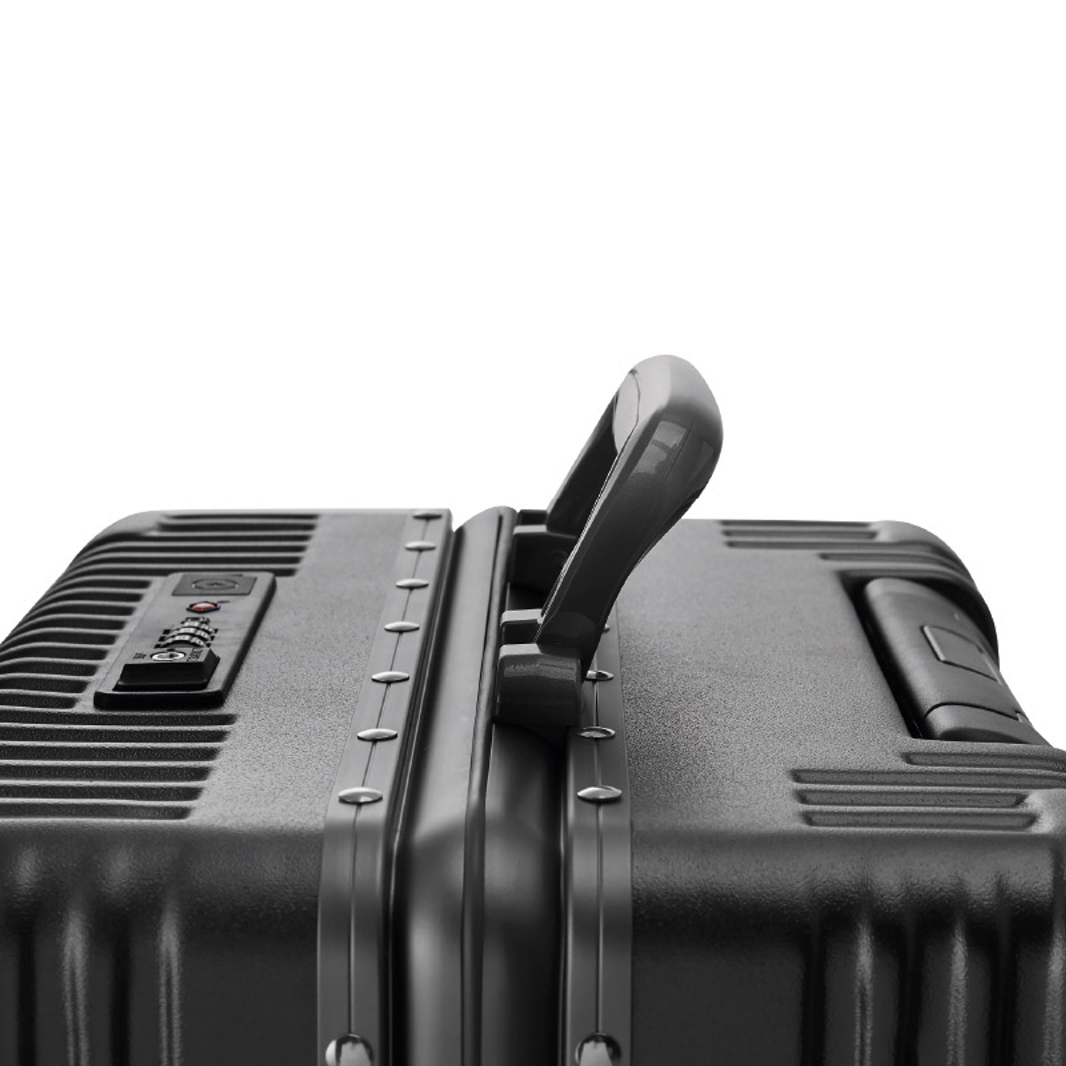 Klip Xtreme KNL-500 GlobeBizman Maleta Premium Para Notebook 15.6