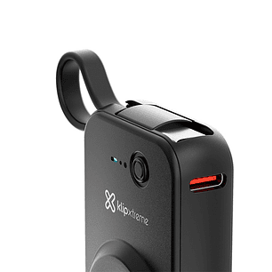 Klip Xtreme KPB-050 PowerWatch 2 en 1 Power Bank 2000mAh, Cargador Inalámbrico Apple Watch, USB-C Integrado, Carga Wireless 2.5W, Banco de Energía Portátil