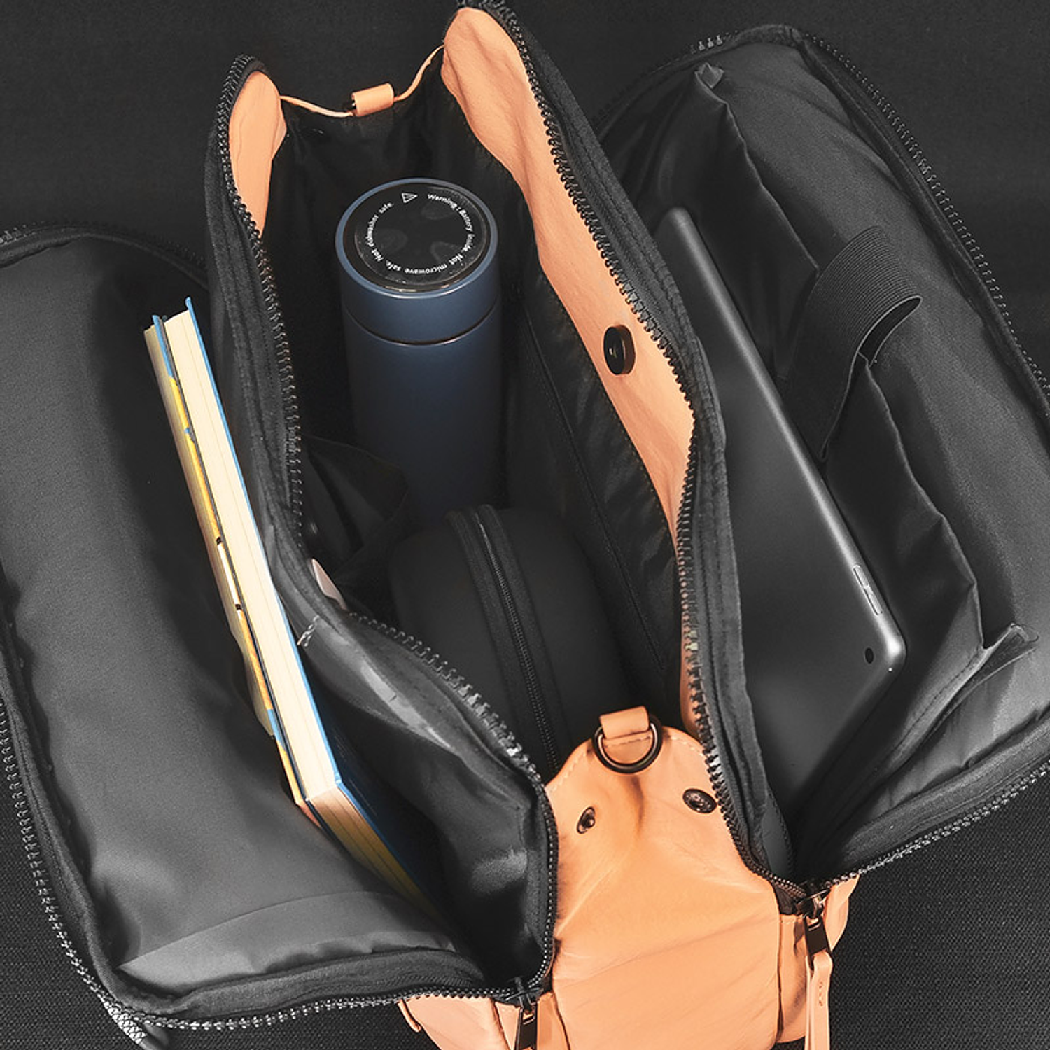 Klip Xtreme KLB-850 Bolso para Notebook 13”, Maletín y Bandolera, Bolso de Mano para Laptop, Repelente al Agua, Nailon Premium, Beige 4