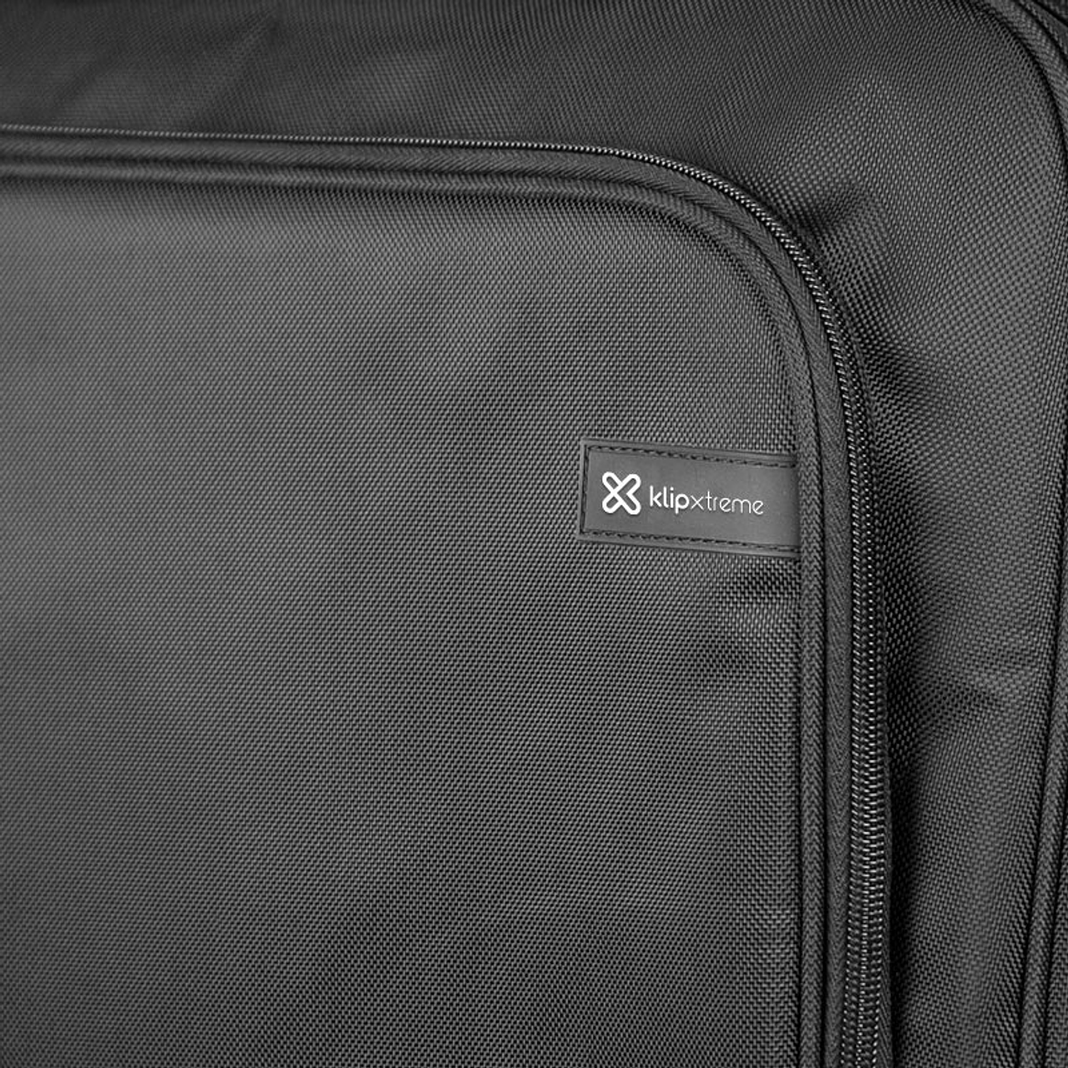 Klip Xtreme KNC-025 Maletín Laptop 15,6”, Compartimento Acolchado, Organizador, Poliester, Negro 2