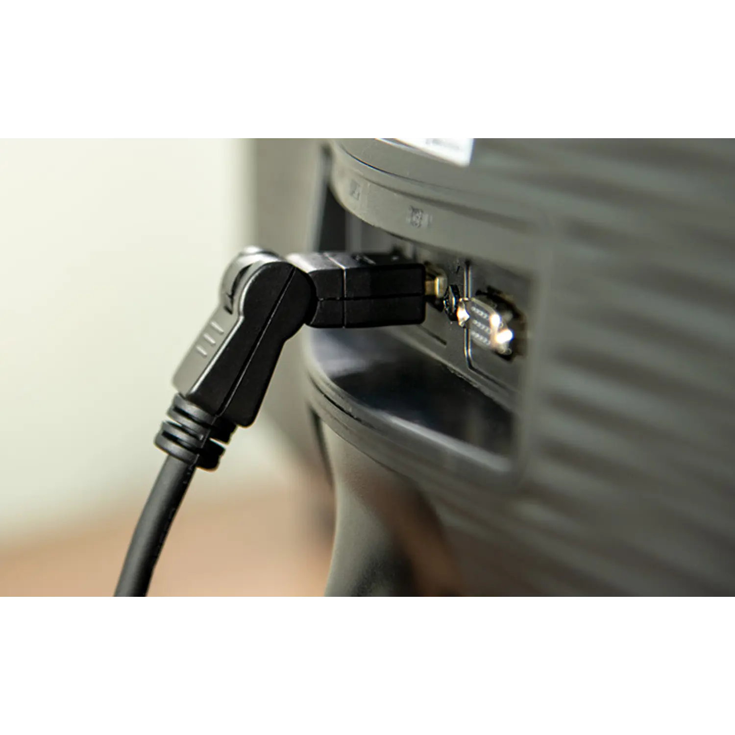 Xtech XTC-606, Cable HDMI 1.8 m Giratorio y Pivotante, 4K, 10.2 Gbps, Negro 2