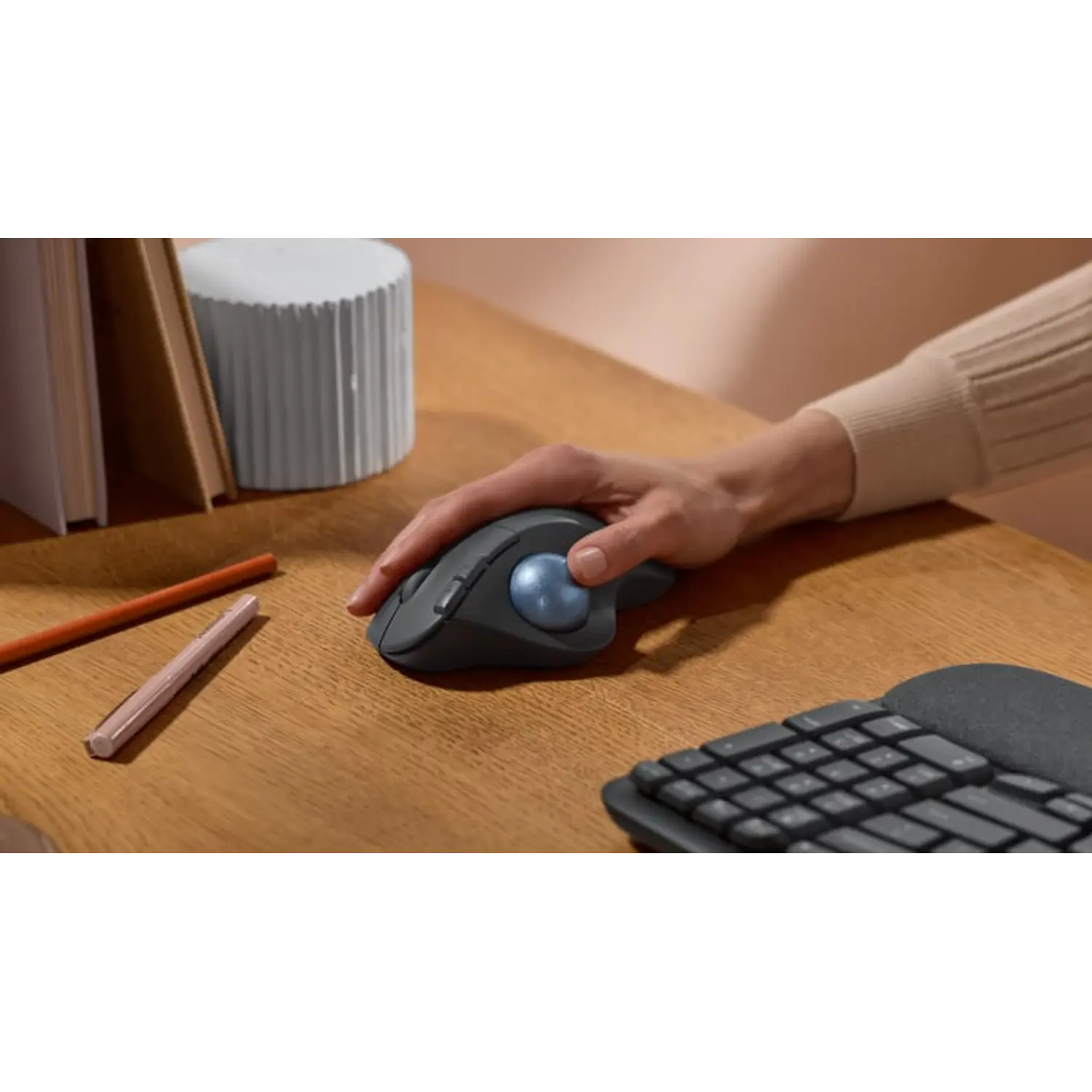 Logitech ERGO M575S, Mouse Ergonómico Trackball Inalámbrico, Bluetooth, Logi Bolt, 2000 DPI, Grafito 8