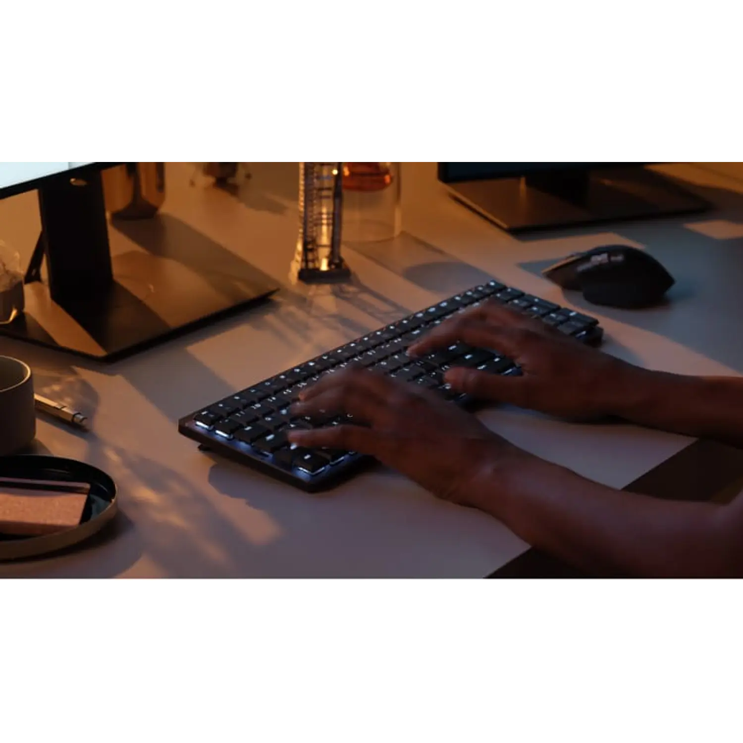 Logitech MX Mechanical, Teclado Mecánico Inalámbrico, Táctil Silencioso, Español, Grafito 8