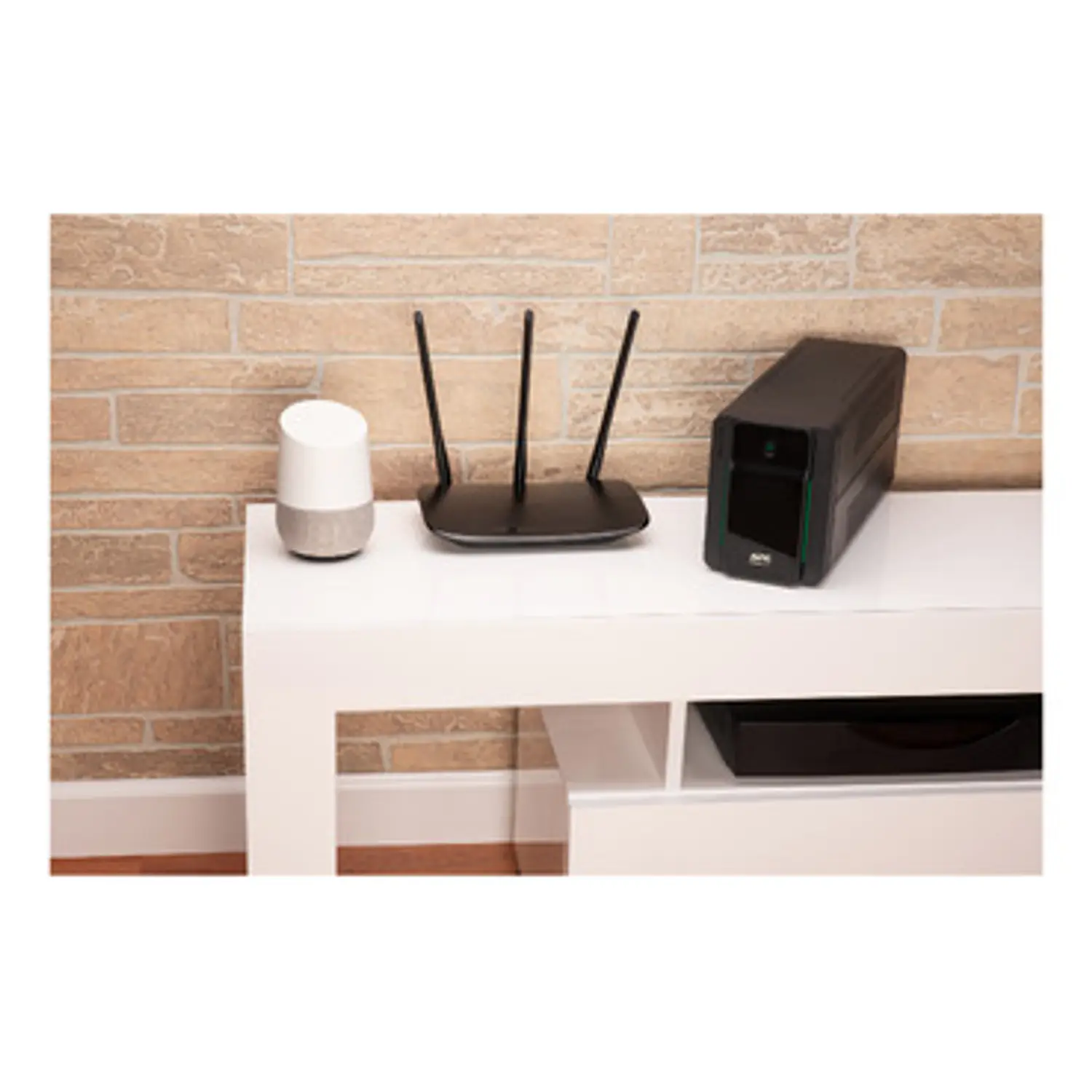 APC Easy UPS BVX900LI-MS, UPS Interactiva 900VA/480W, 230V, 3 Salidas, AVR 2