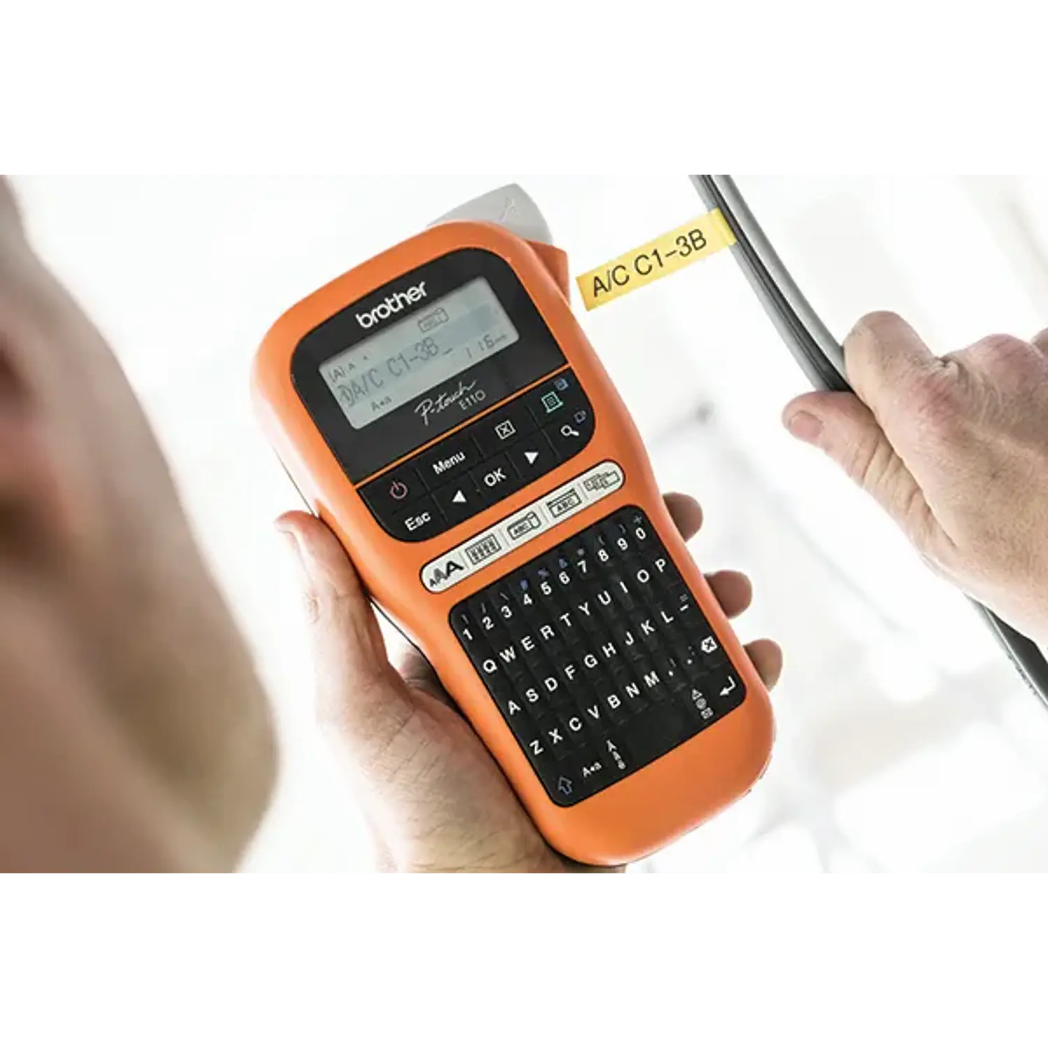 Brother P-touch PT-E110VP, Rotuladora Industrial Portátil 12mm, 180 ppp, 20mm/s, Maletín 8