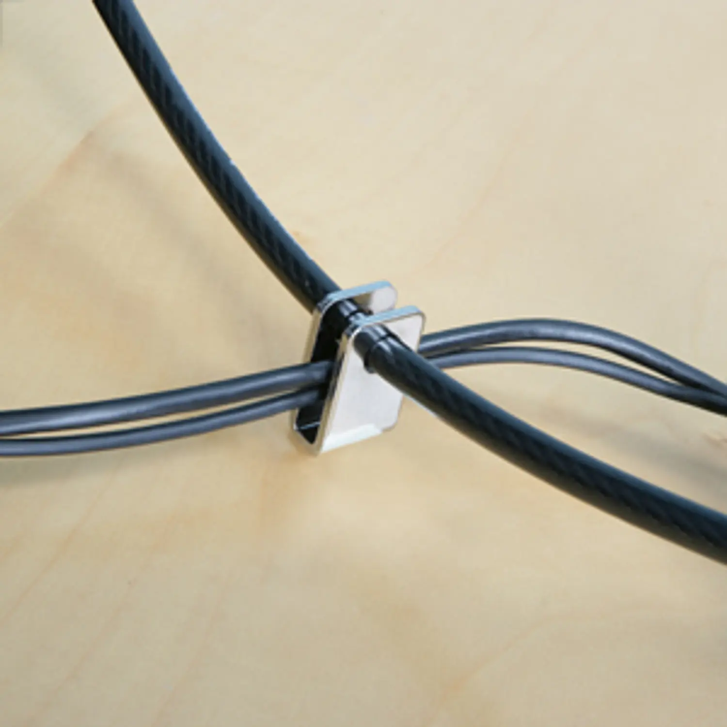 Kensington K64615US, Kit de Seguridad para PC y Periféricos, Cable 2.4 m, Llave 6