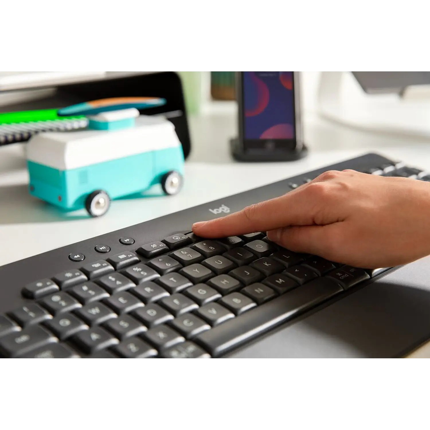 Logitech Signature K650, Teclado Inalámbrico Español, Bluetooth, Logi Bolt, Grafito 6