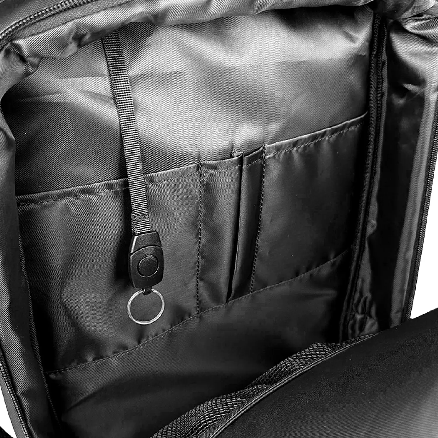 Klip Xtreme Airlift KNB-975, Mochila de Viaje 2 en 1, Notebook 15.6, Bomba de Vacío, TSA 4