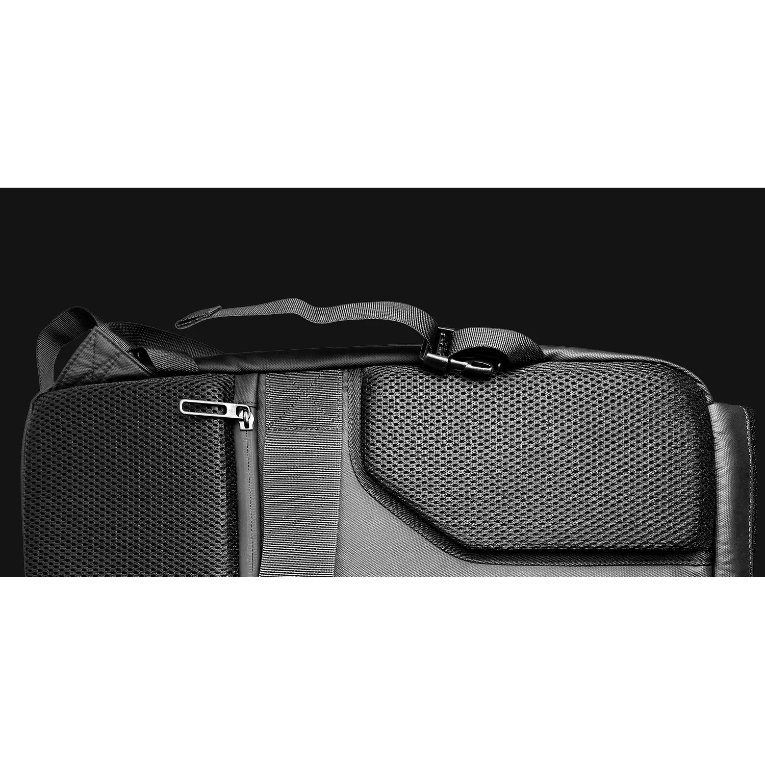 Klip Xtreme Airlift KNB-975, Mochila de Viaje 2 en 1, Notebook 15.6, Bomba de Vacío, TSA 11