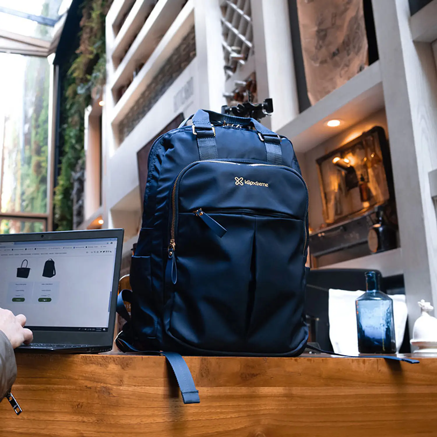 Klip Xtreme Toscana KNB-468BL, Mochila para Notebook 15.6