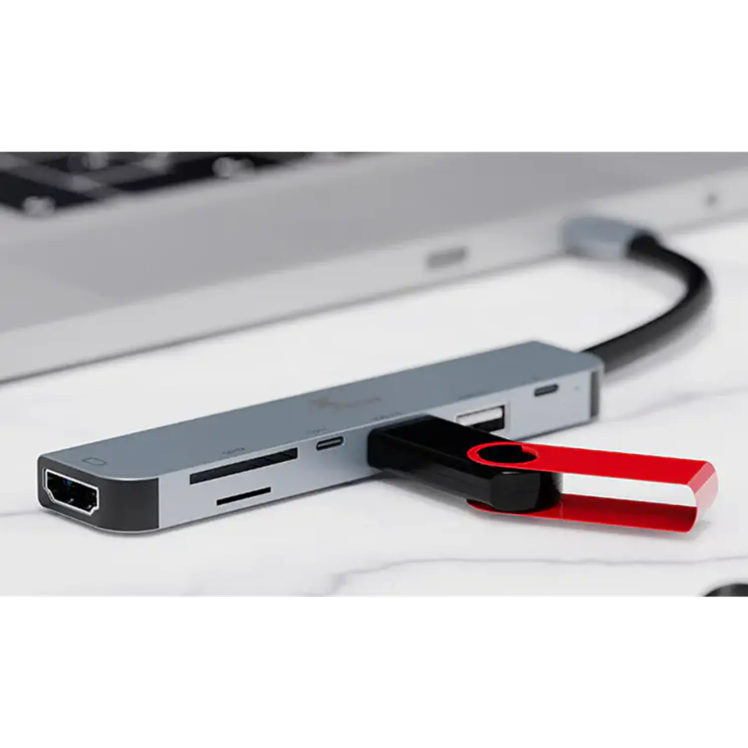 Xtech XTC-571 Hub USB-C 7 en 1, HDMI 4K, USB 3.0, SD/microSD, PD 60W, Gris 3