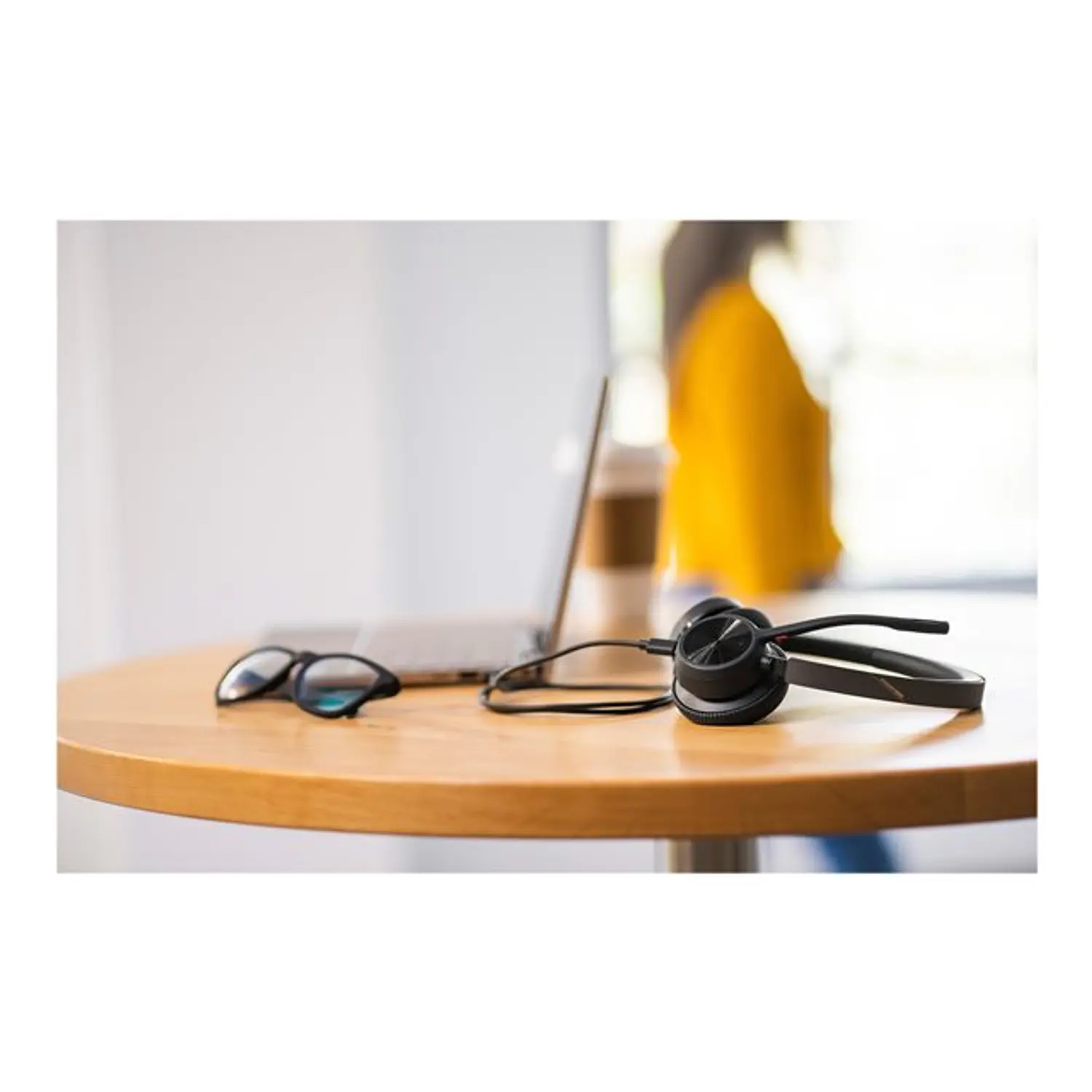 Poly Voyager 4320, Audífono Bluetooth, USB-A, Microsoft Teams, BT700, 32 mm, 24h, Negro 7
