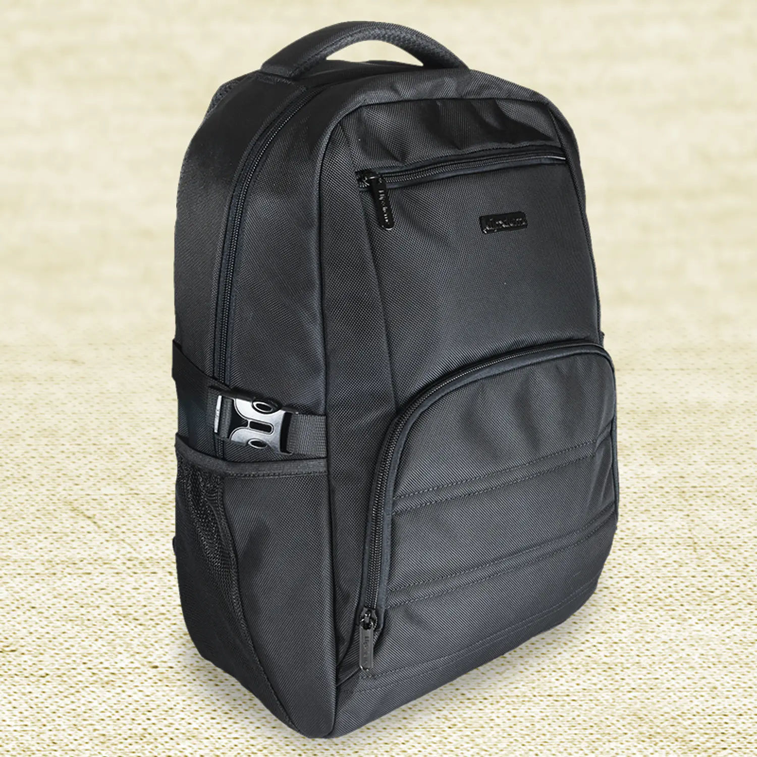 Klip Xtreme Emblem KNB-582, Mochila para Notebook 15.6