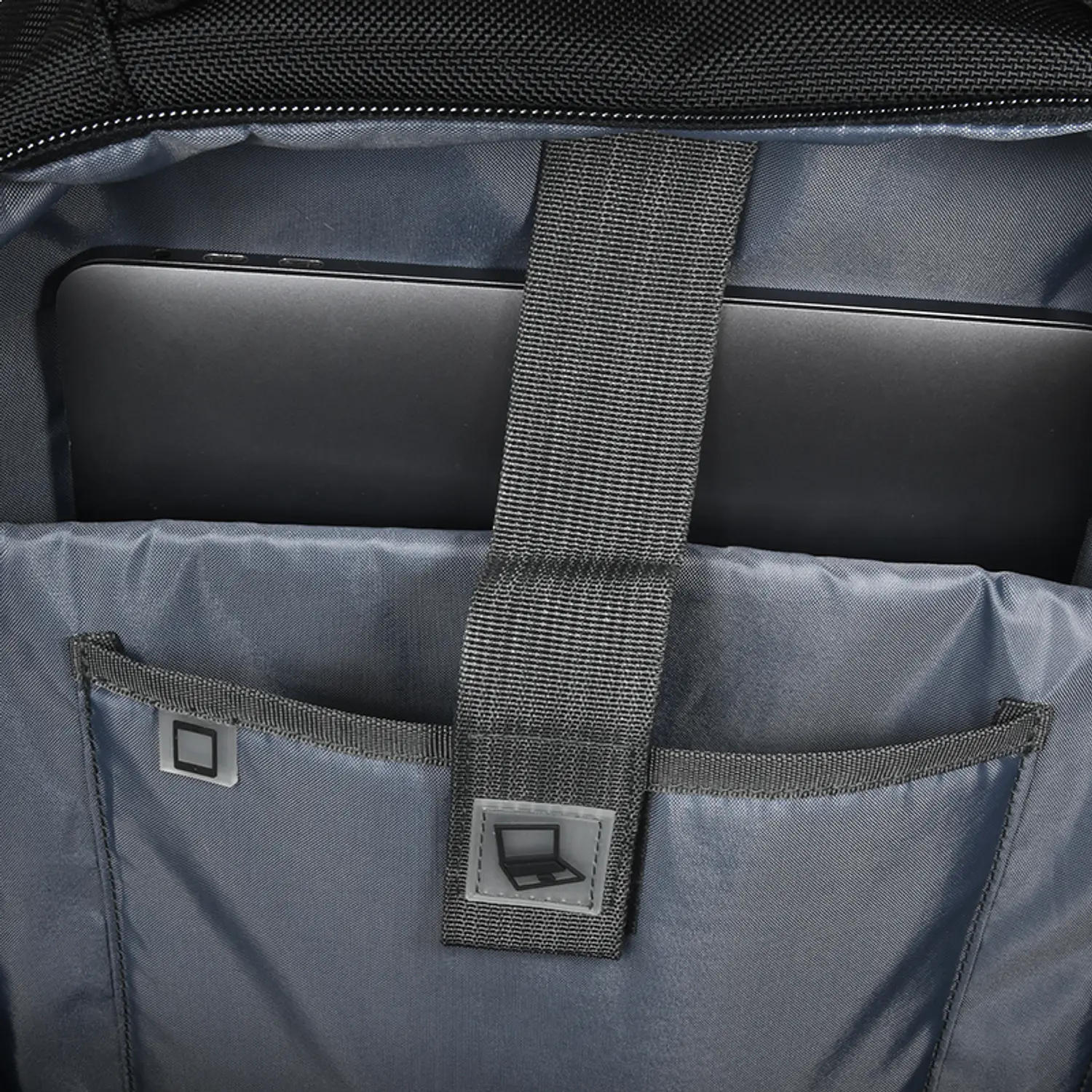 Klip Xtreme Emblem KNB-582, Mochila para Notebook 15.6