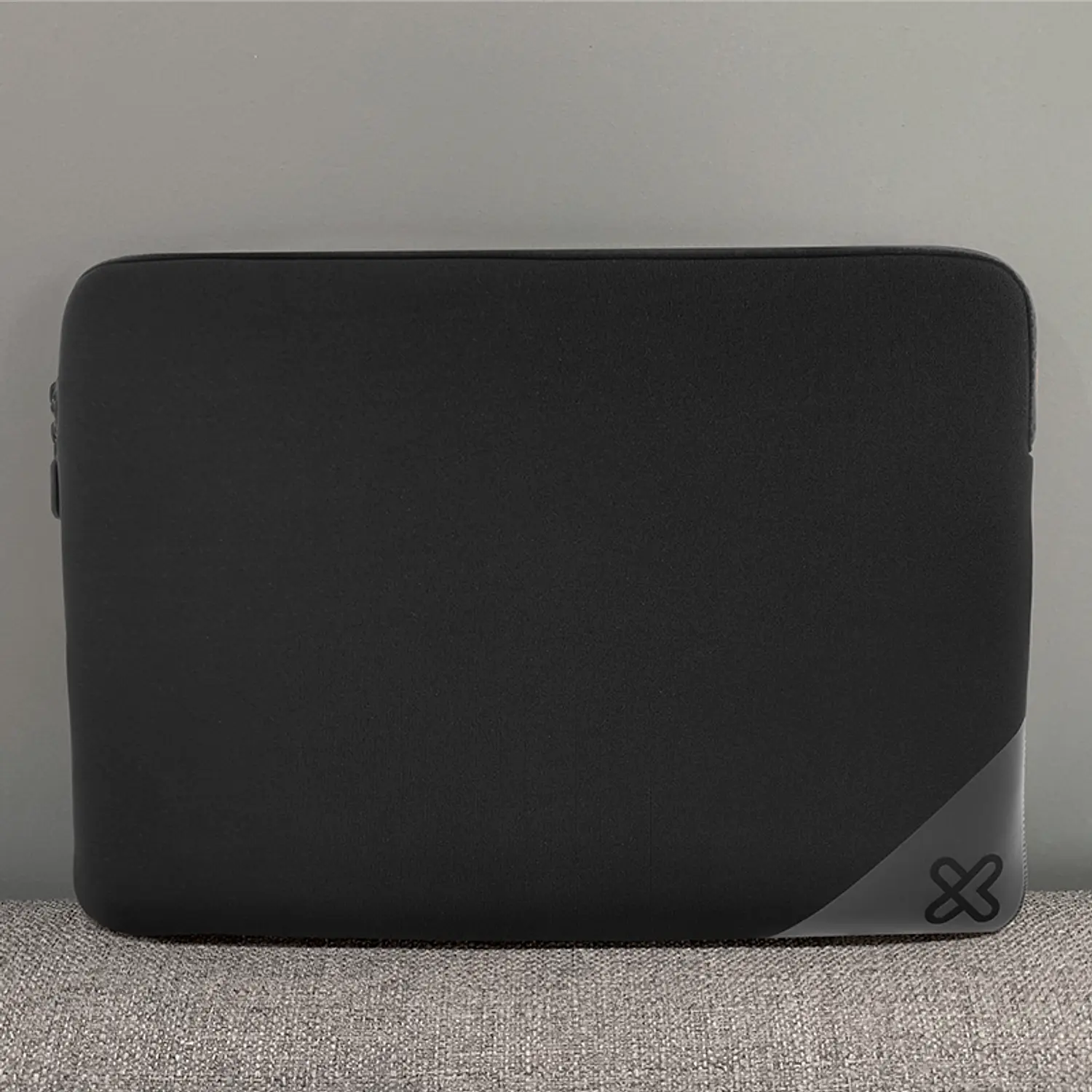 Klip Xtreme NeoActive KNS-120BL, Funda para Notebook 15.6