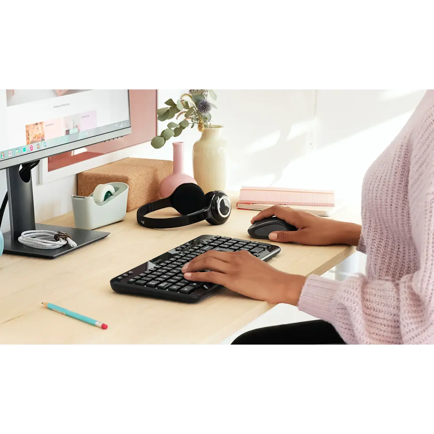 Logitech M317, Mouse Inalámbrico 2.4GHz, 1000 DPI, 3 Botones, Receptor USB, Negro 5