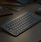 Logitech MX Keys Mini, Teclado Inalámbrico Compacto, Bluetooth, Retroiluminado, Español, Gris Pálido - Miniatura 9