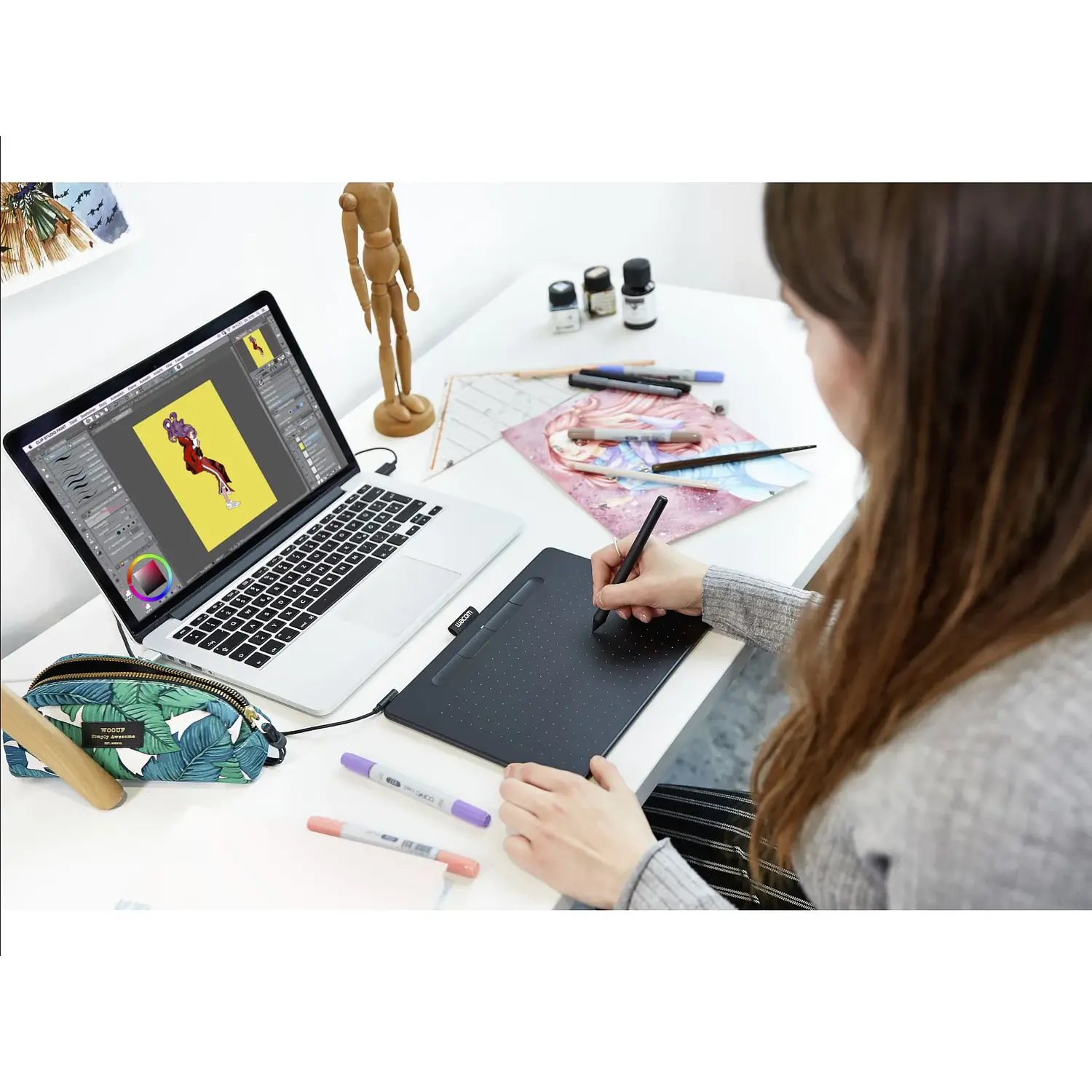 Wacom Intuos Medium Tableta Gráfica Bluetooth, Pen 4K, 4096 Niveles, 4 ExpressKeys, 15h, Negro, USB 5