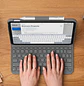 Logitech Slim Folio, Funda con Teclado para iPad 10ª Gen/A16, Bluetooth LE, Inglés, Oxford Grey - Miniatura 7