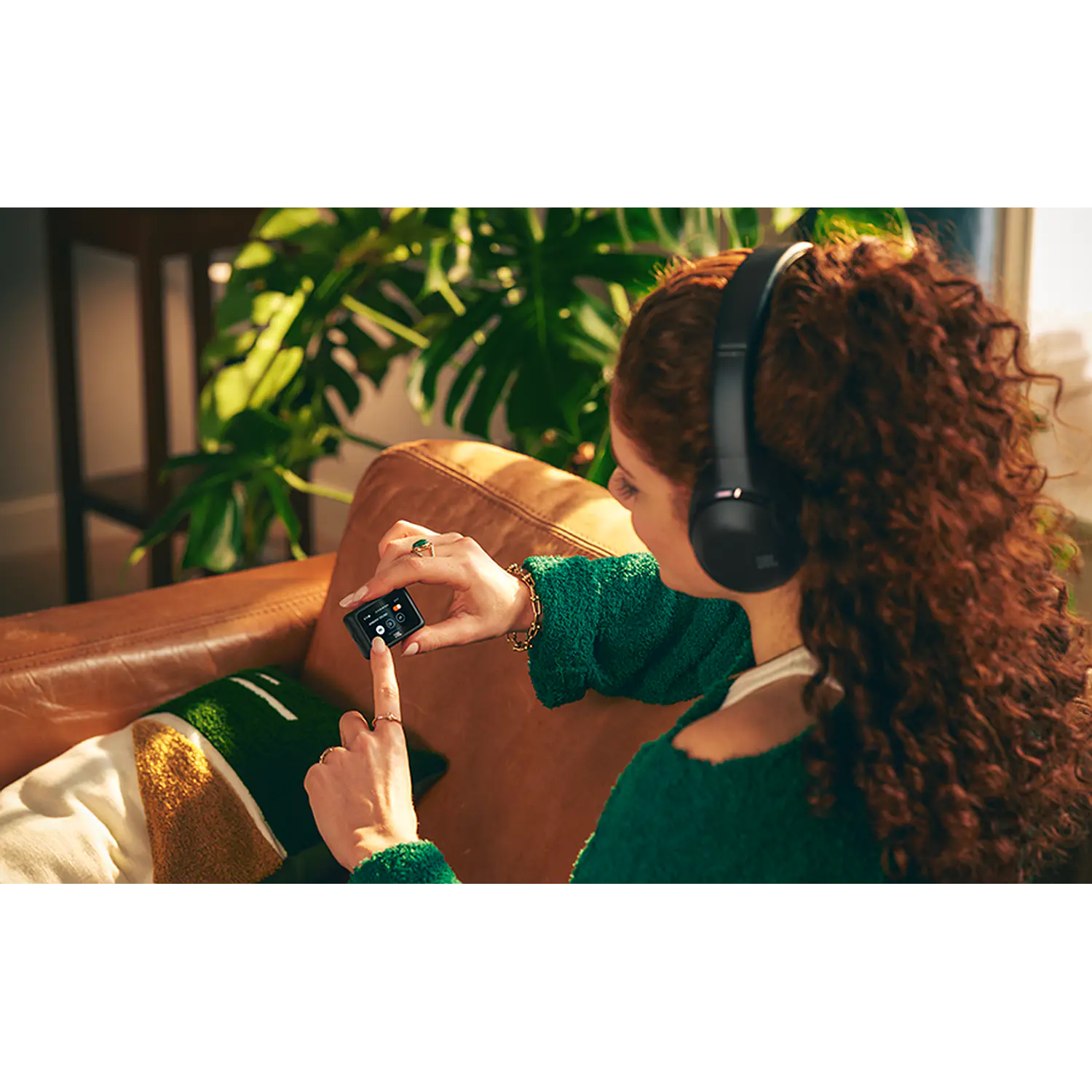 JBL Tour One M3 Smart Tx, Audífonos Over-Ear ANC, Bluetooth 5.3, Hi-Res, Spatial 360, Negro 17