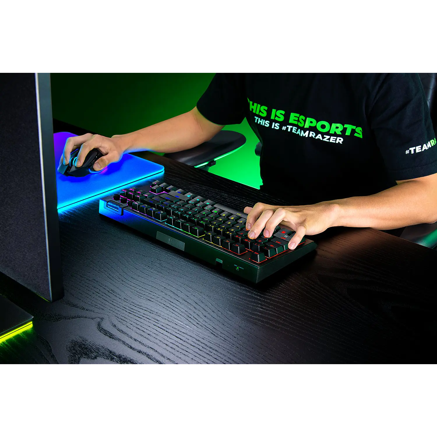 Razer BlackWidow V4 Tenkeyless HyperSpeed, Teclado Gamer Mecánico TKL Español, Switch Orange, RGB, Inalámbrico 7