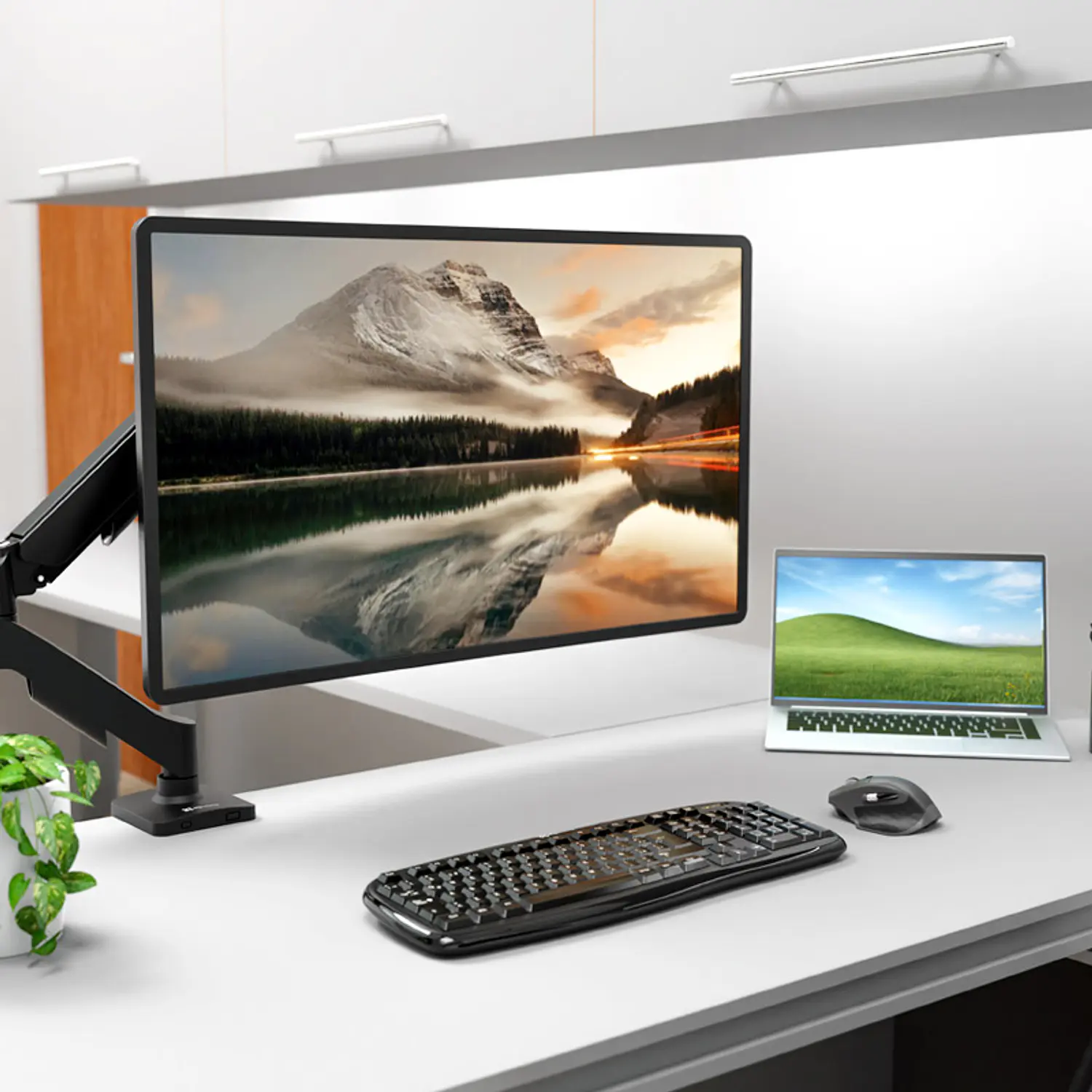 Klip Xtreme KMM-401, Soporte Neumático para Monitor 17-32