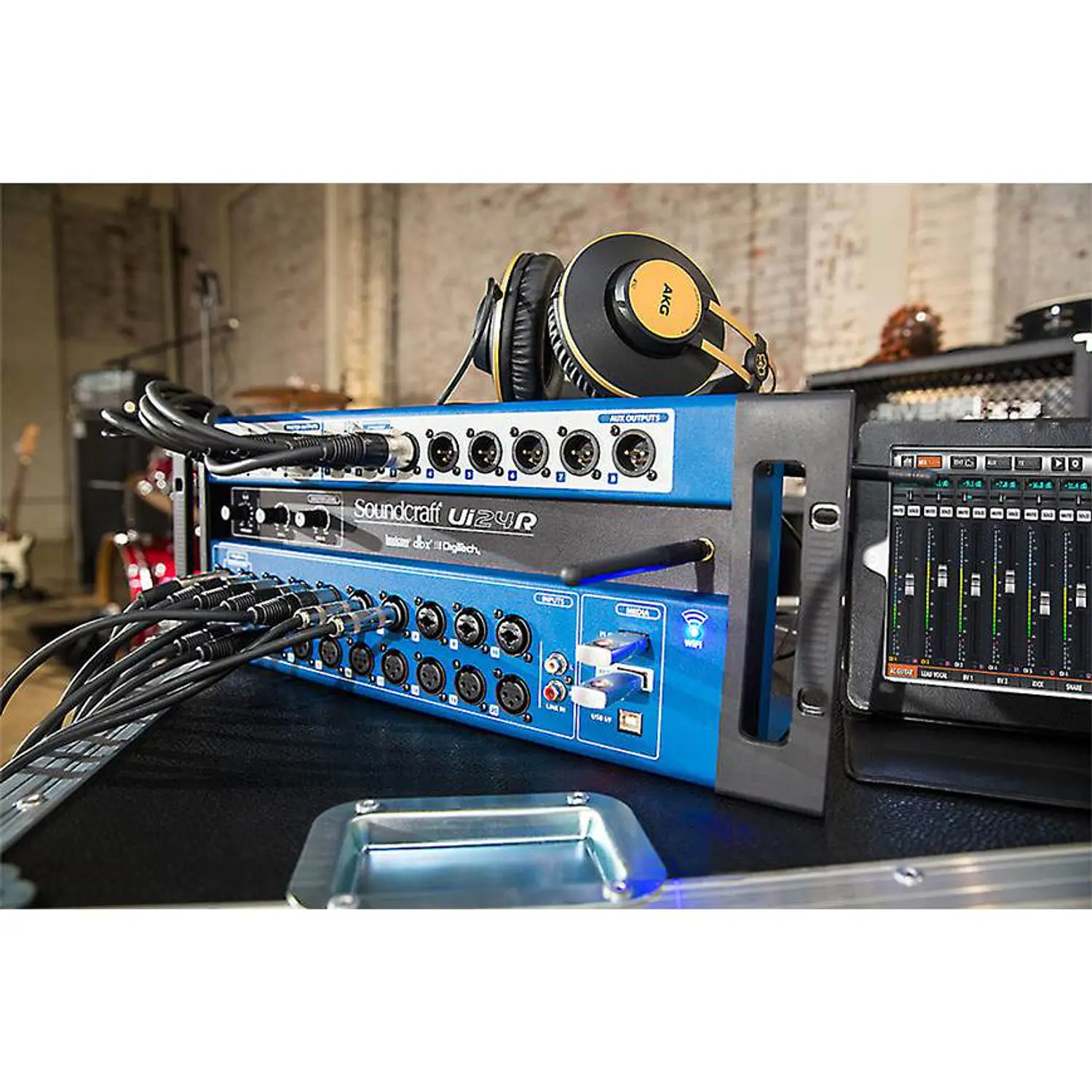 Soundcraft Ui24R, Mezcladora Digital de 24 Canales, Wi-Fi Dual Band, Grabación Multipista USB, 20 Preamplificadores Studer, Rack 4U, Azul/Negro 8