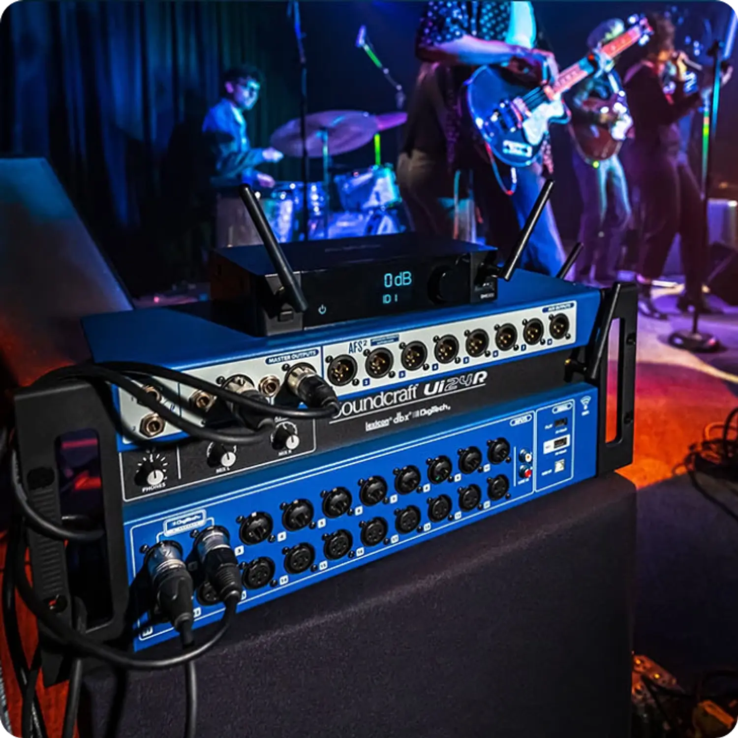 Soundcraft Ui24R, Mezcladora Digital de 24 Canales, Wi-Fi Dual Band, Grabación Multipista USB, 20 Preamplificadores Studer, Rack 4U, Azul/Negro 9