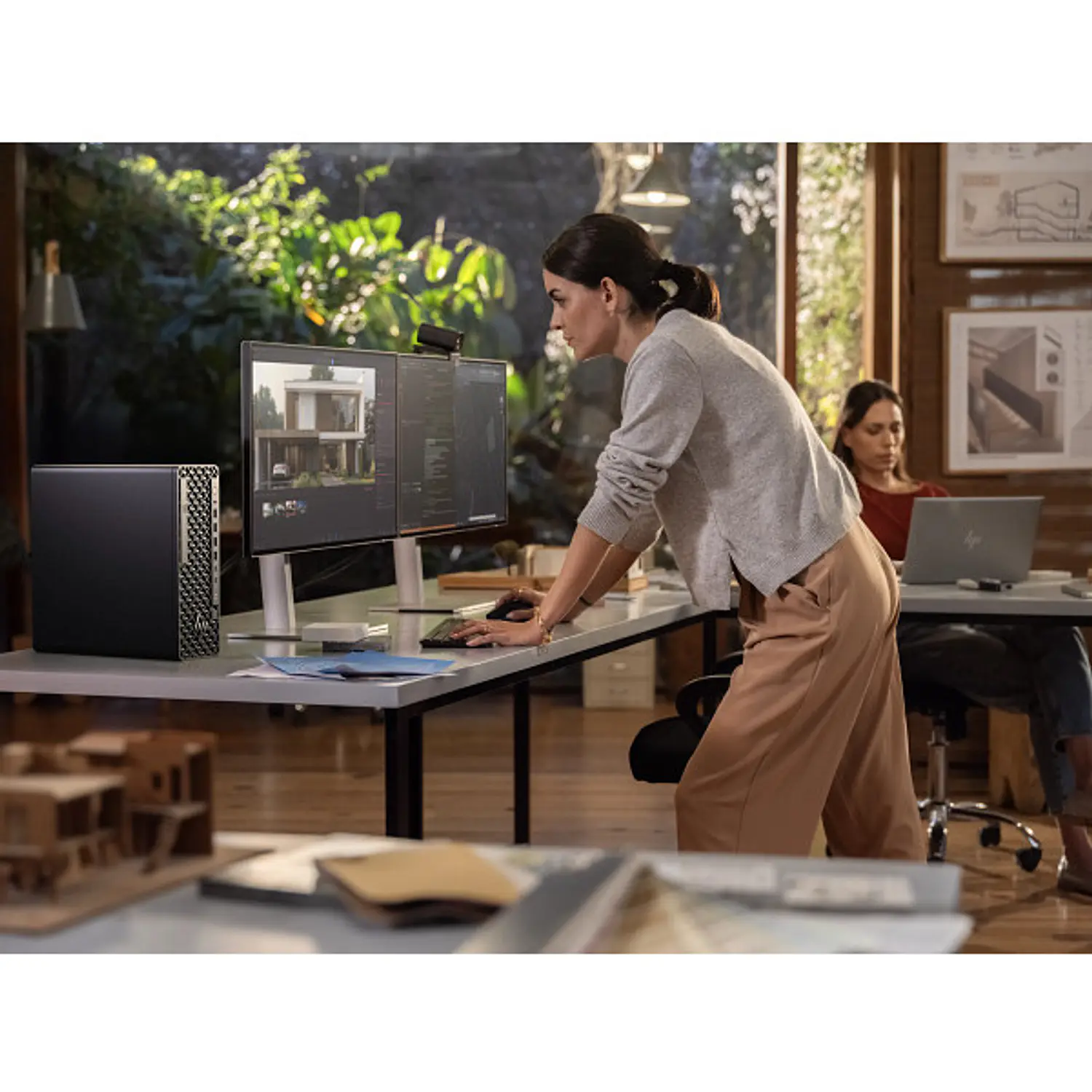 HP Z2 SFF G1i, Workstation Profesional, Intel Core Ultra 9 285, NVIDIA RTX 2000 Ada 16GB, RAM 32GB DDR5, SSD 1TB, Wi-Fi 7, Windows 11 Pro, Negro 6