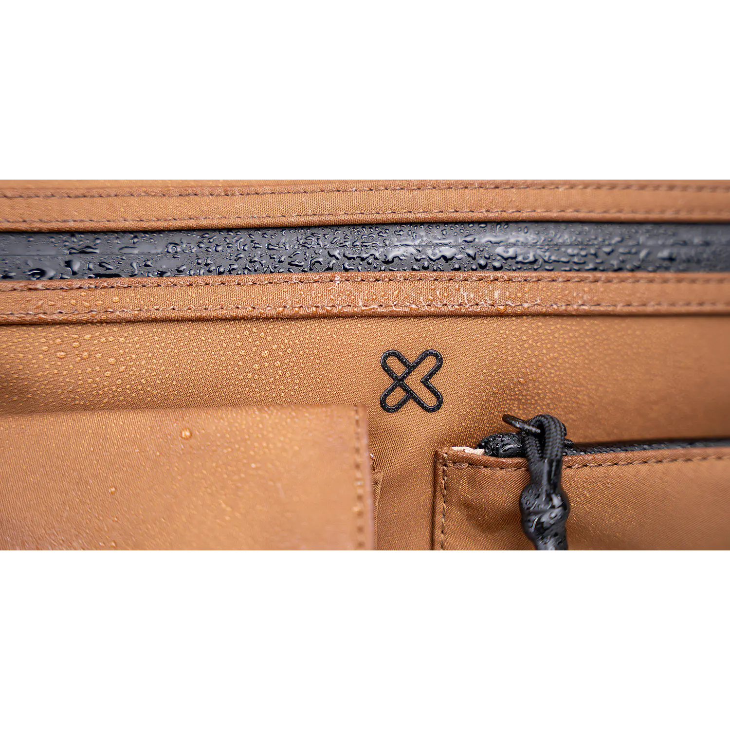 Klip Xtreme Nomadia KNB-775, Mochila de Viaje 2 en 1 para Notebook 17.3