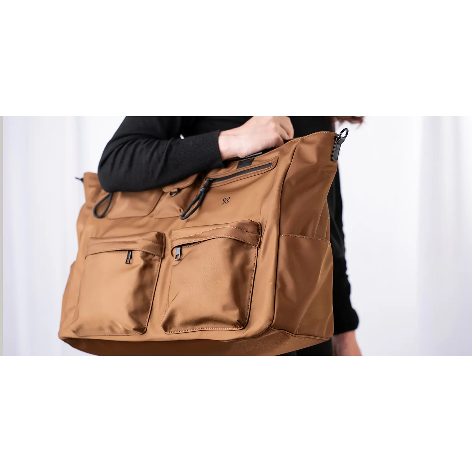 Klip Xtreme Nomadia KLB-851, Bolso Tote de Viaje para Notebook 15,6