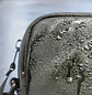 Klip Xtreme Modevo KCB-451, Bolso Cruzado para Celular, Repelente al Agua, Verde y Negro - Miniatura 11