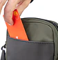 Klip Xtreme Modevo KCB-451, Bolso Cruzado para Celular, Repelente al Agua, Verde y Negro - Miniatura 12