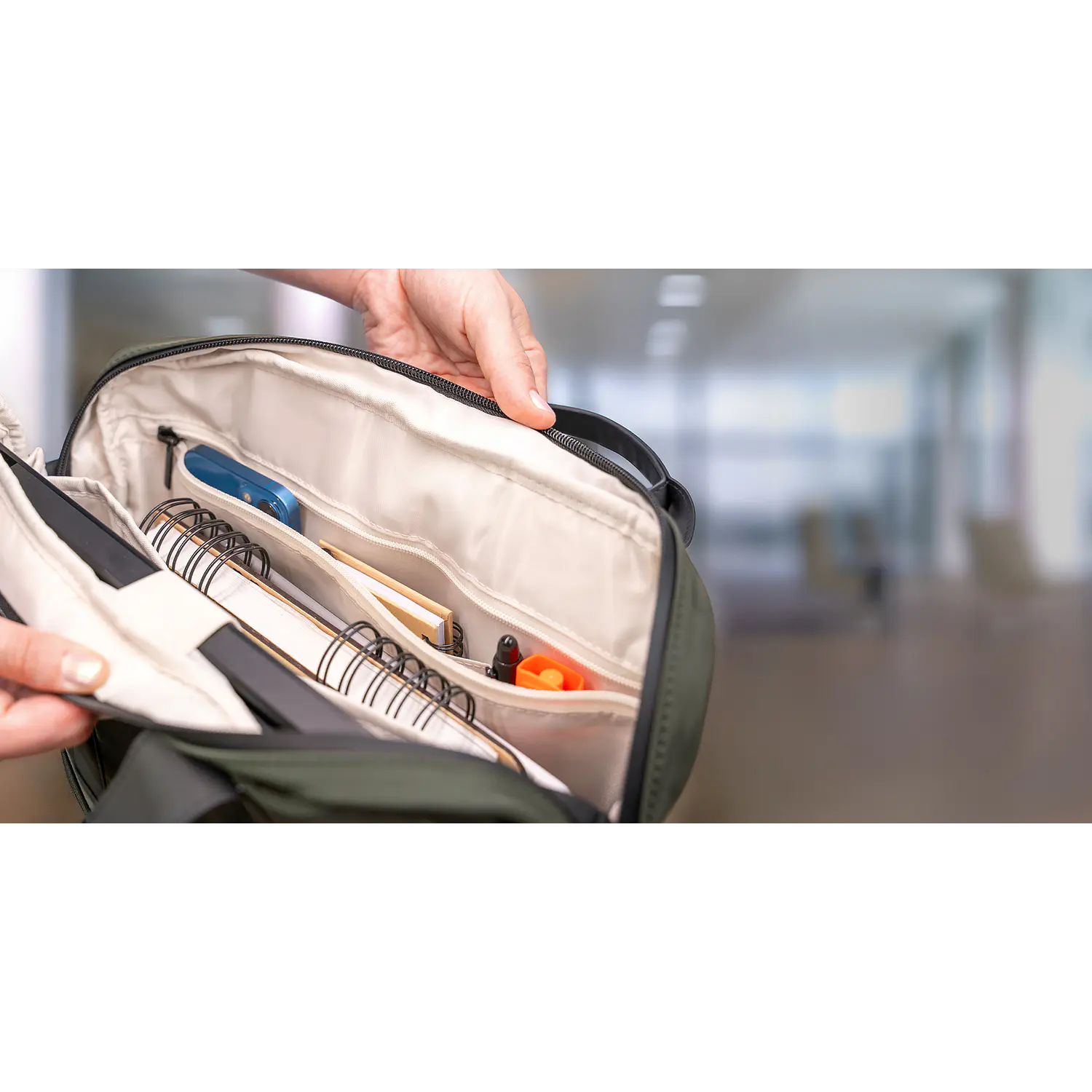 Klip Xtreme Modevo KNC-501, Bolso Maletín para Notebook 14