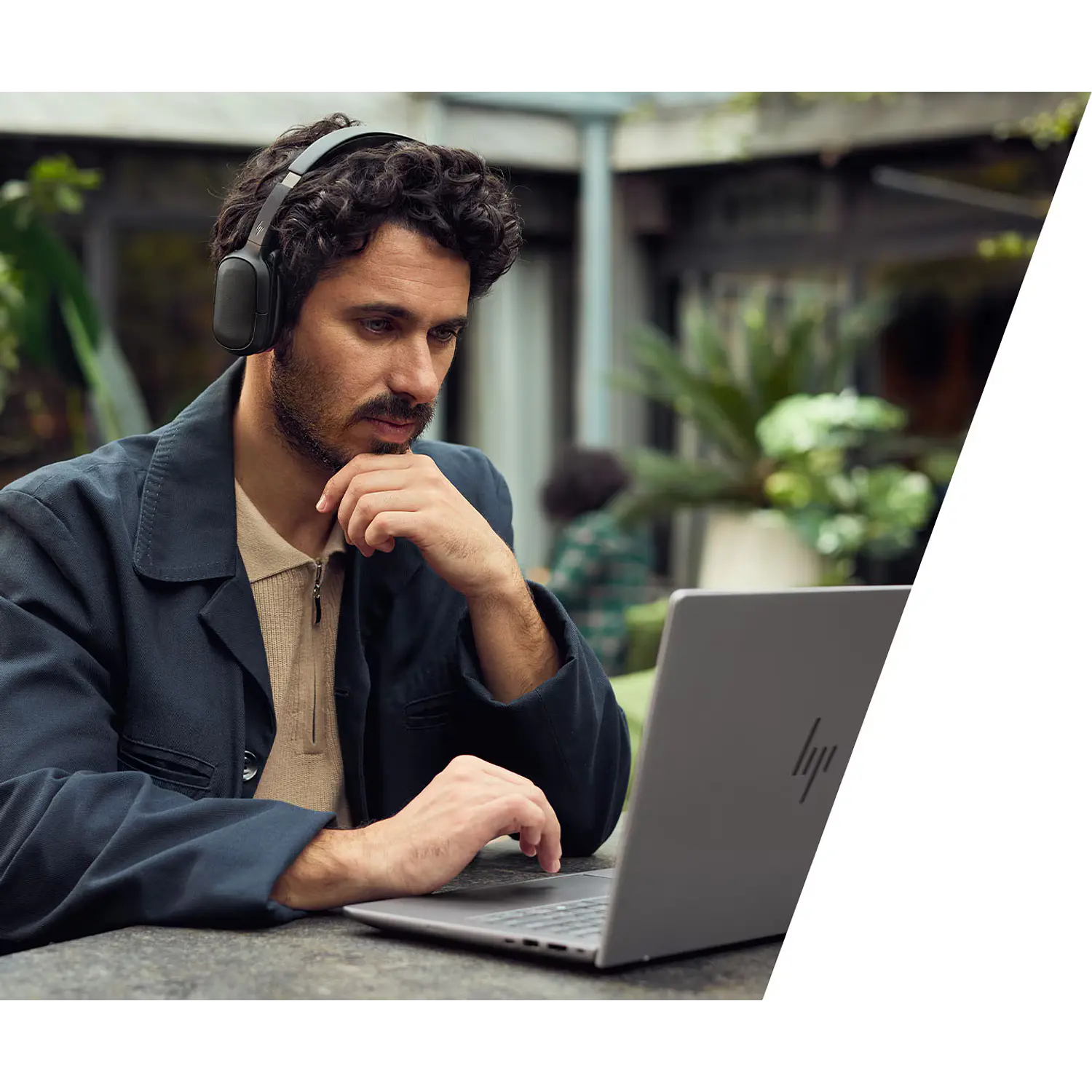 HP Poly Focus 625 C56XXAA#AC3, Audífonos Bluetooth ANC Híbrida, 25h, Base de Carga Inalámbrica, USB-C, Negro 9