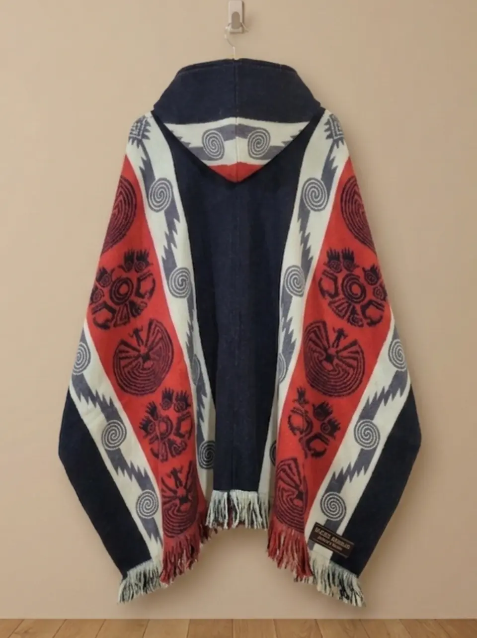 PONCHO TRIBAL NARANJO (ALPACA) 2
