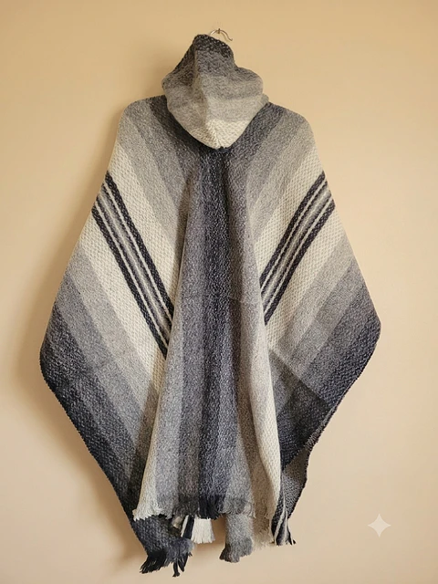 PONCHO DE LANA (FRANJAS OSCURAS)