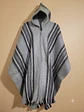 PONCHO DE OVEJA (FRANJAS GRIS) - Miniatura 1