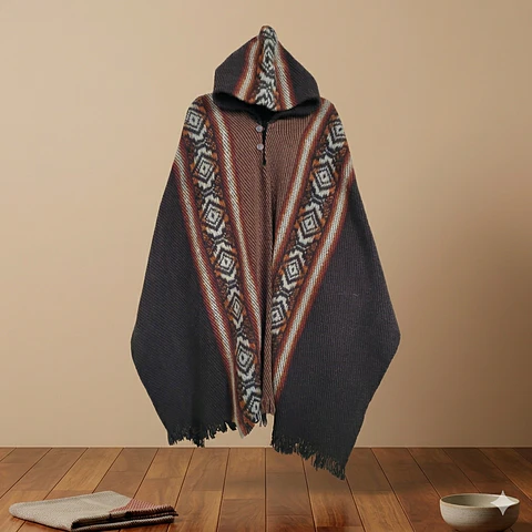 PONCHO DE LANA COQUEADO LADRILLO