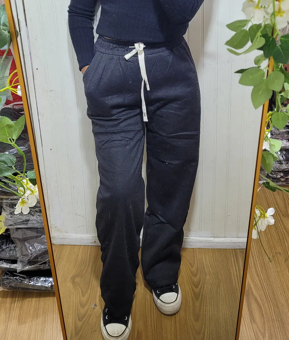 PANTALON RECTO TIPO LANILLA CON CHIPORRO 2