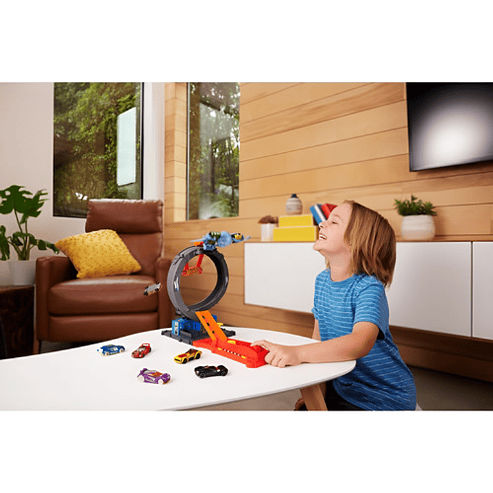 HOT WHEELS CITY PISTA ATAQUE DE MURCIÉLAGO 11