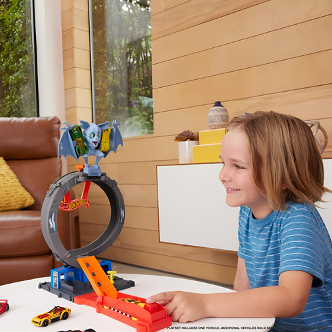 HOT WHEELS CITY PISTA ATAQUE DE MURCIÉLAGO 12