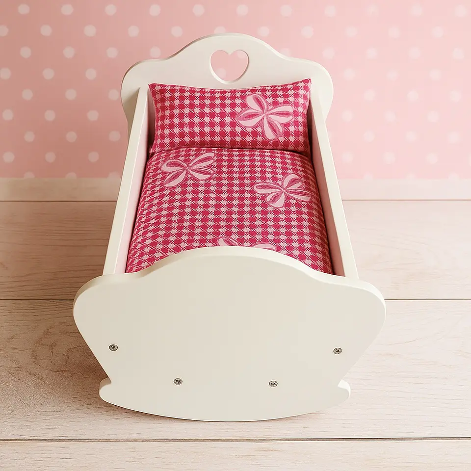 Cuna para muñecas de madera - Diseño corazón 4