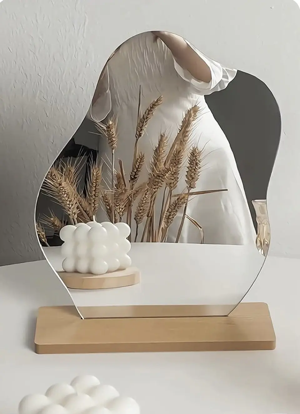 Espejo Decorativo de Mesa con Formas Irregulares – Moderno y Versátil 4