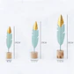 Set 3 Plumas Decorativas Metal y Oro — Toque Natural y Elegante para tu Espacio - Miniatura 3