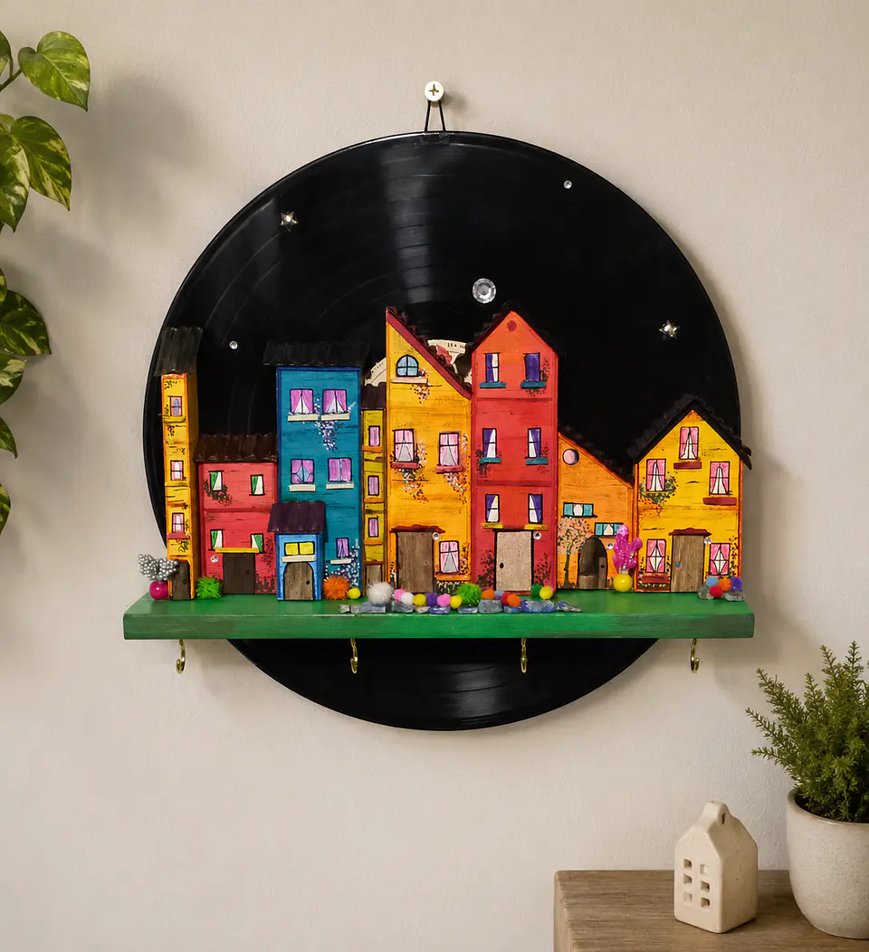 Disco de Vinilo Decorativo con Casas Pintadas a Mano — Llavero Mural Artesanal Único 1
