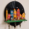 Disco de Vinilo Decorativo con Casas Pintadas a Mano — Llavero Mural Artesanal Único