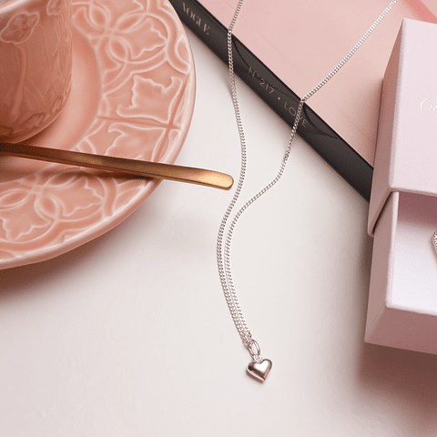 colar coração mini | amor é mar. não me contento em molhar os pés 