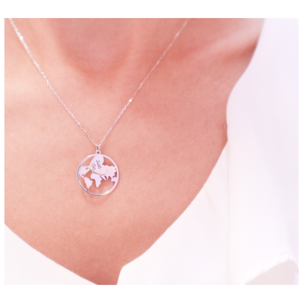 Colar com globo mais coração  3