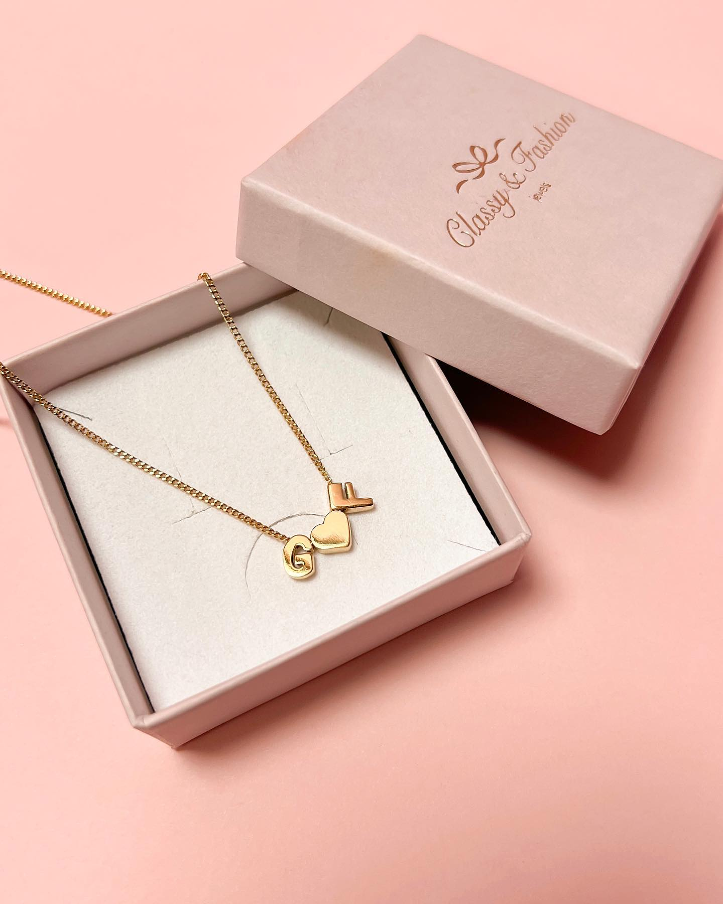 Colar letras + coração  1